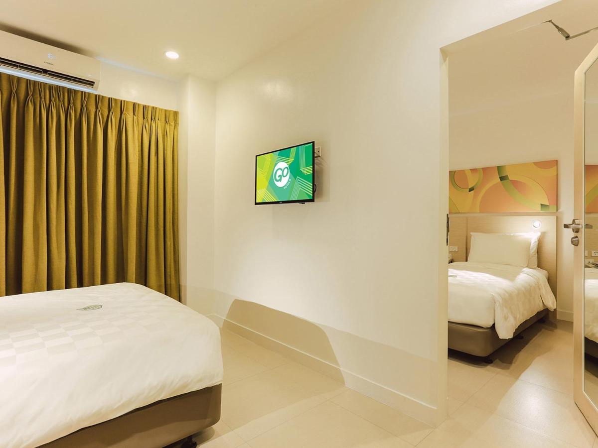Go Hotels Timog Quezon City Buitenkant foto