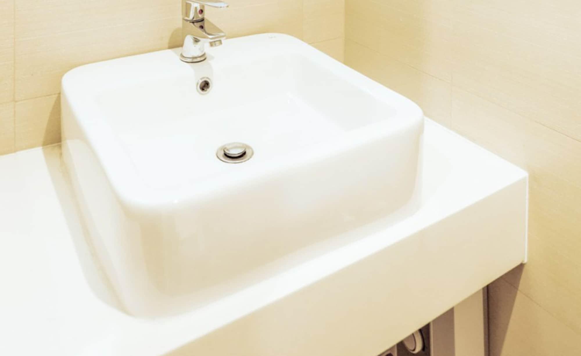 Go Hotels Timog Quezon City Buitenkant foto