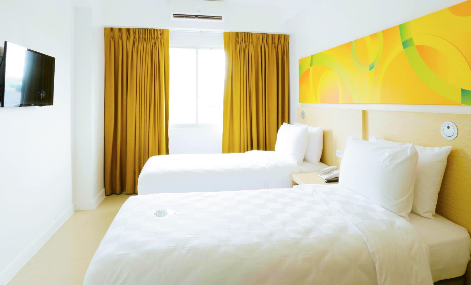 Go Hotels Timog Quezon City Buitenkant foto