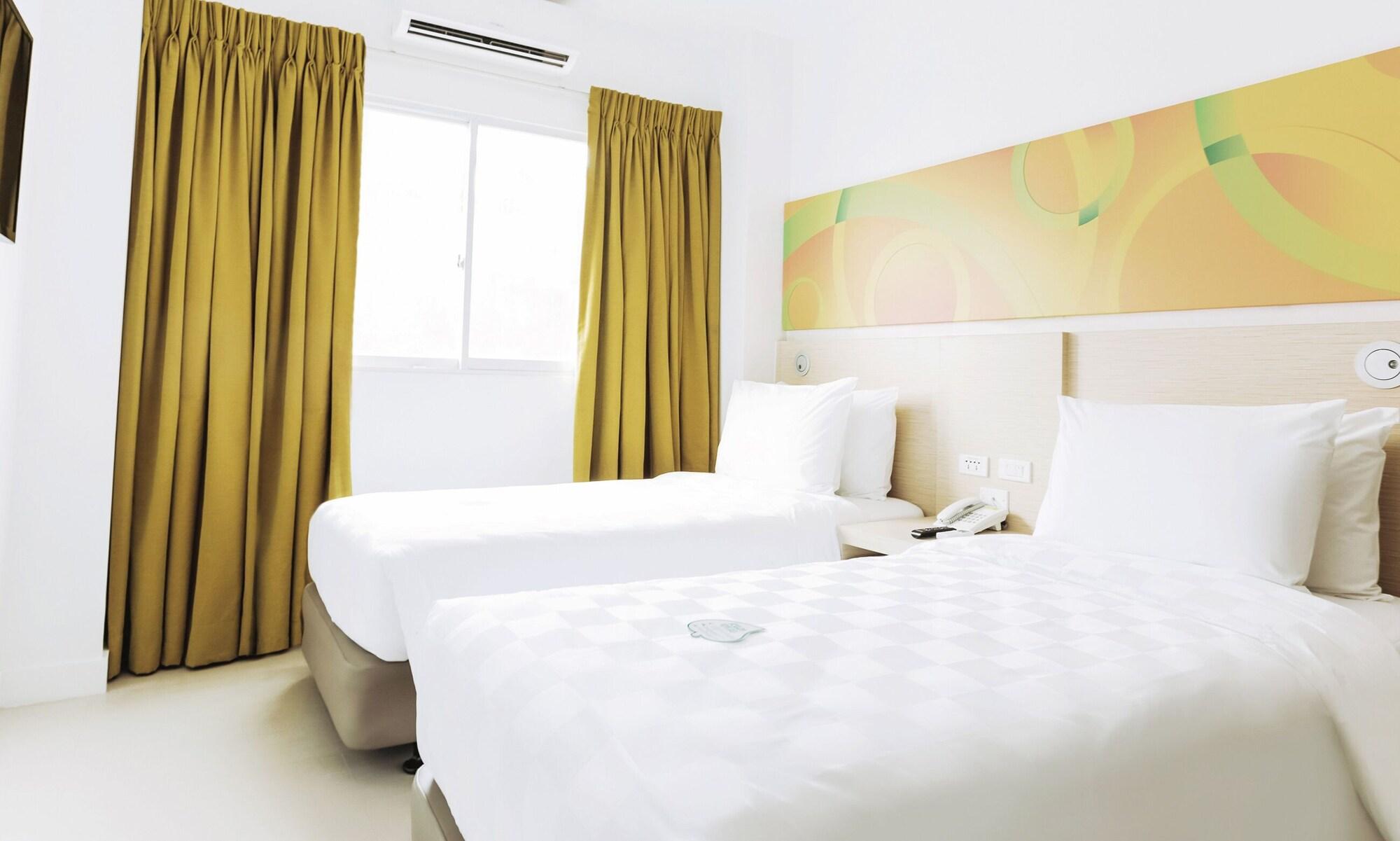Go Hotels Timog Quezon City Buitenkant foto