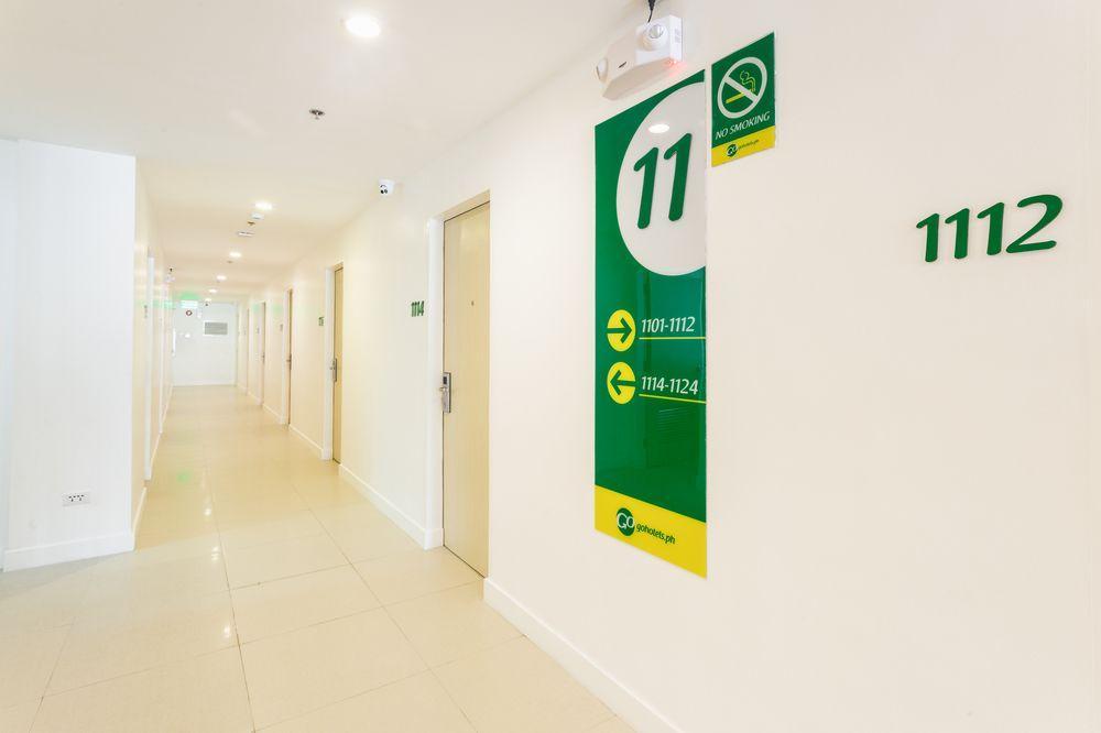 Go Hotels Timog Quezon City Buitenkant foto